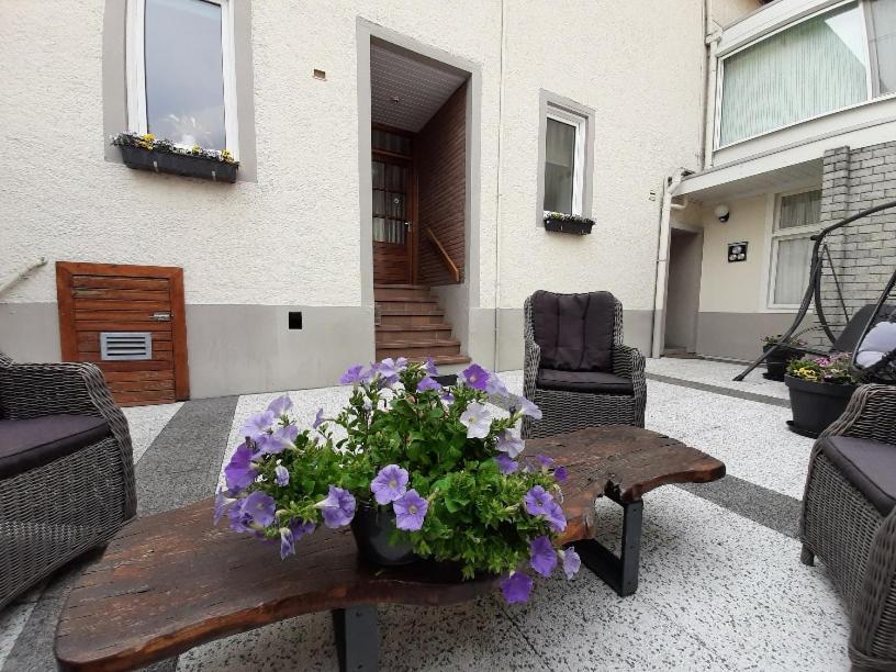 Marx Motel Valkenburg aan de Geul Ngoại thất bức ảnh